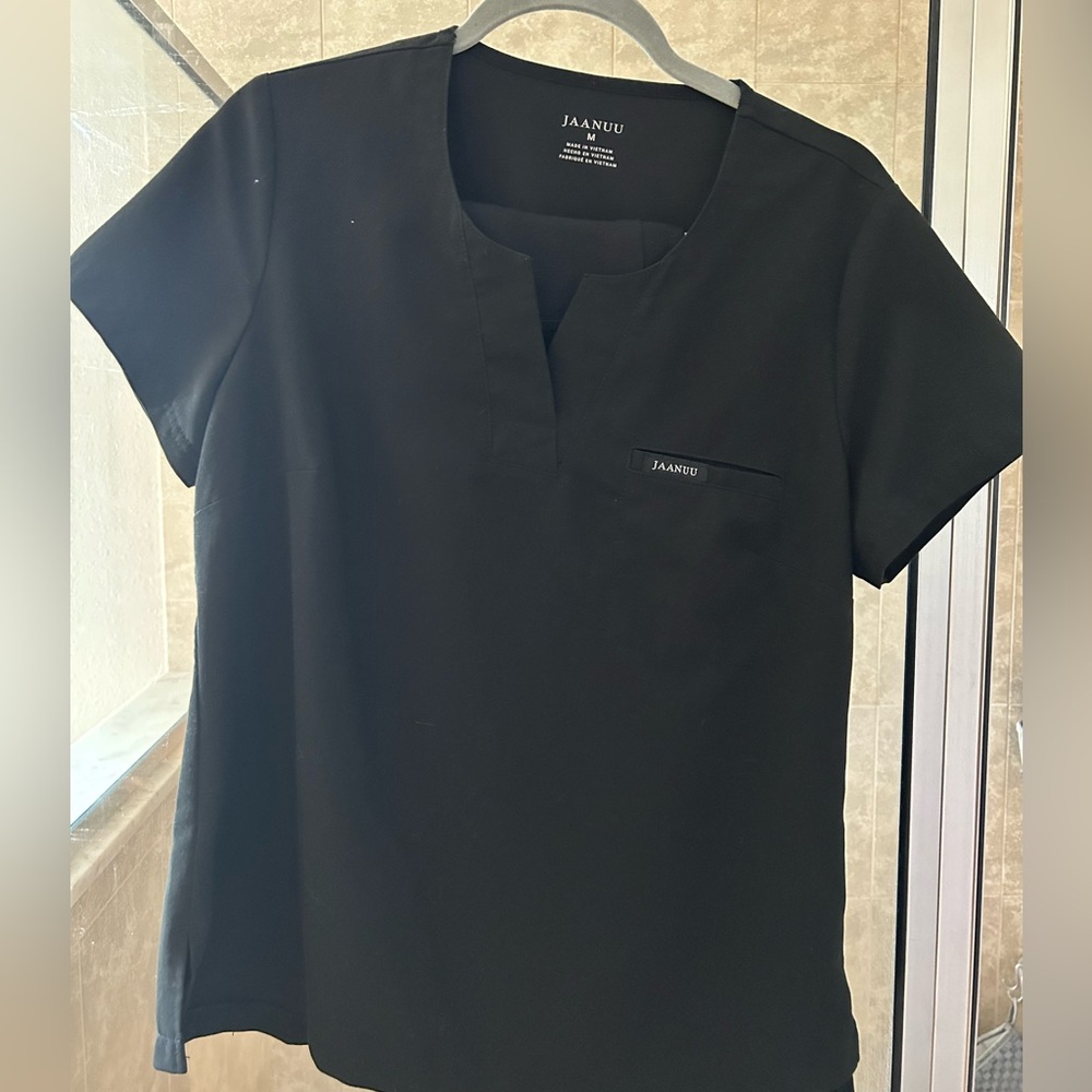 Jannuu black scrub sets- top medium, jogger bottom size small